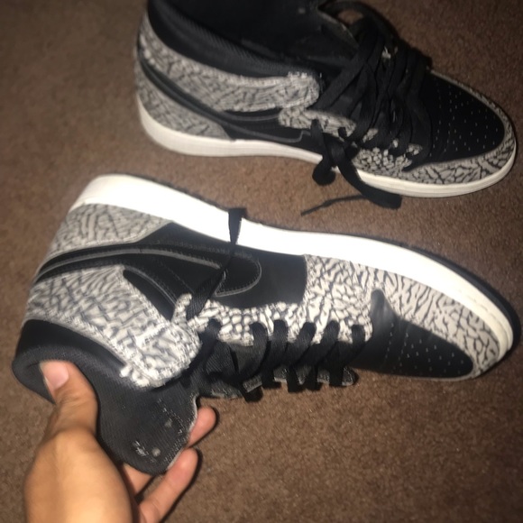 Shoes - Picture 5 of 5